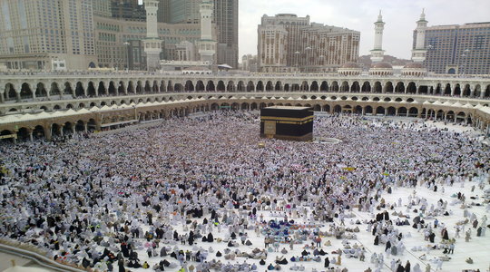 rsz_a_last_day_of_hajj_-_all_pilgrims_leaving_mina_many_already_in_mecca_for_farewell_circumambulation_of_kaaba_-_flickr_-_al_jazeera_english